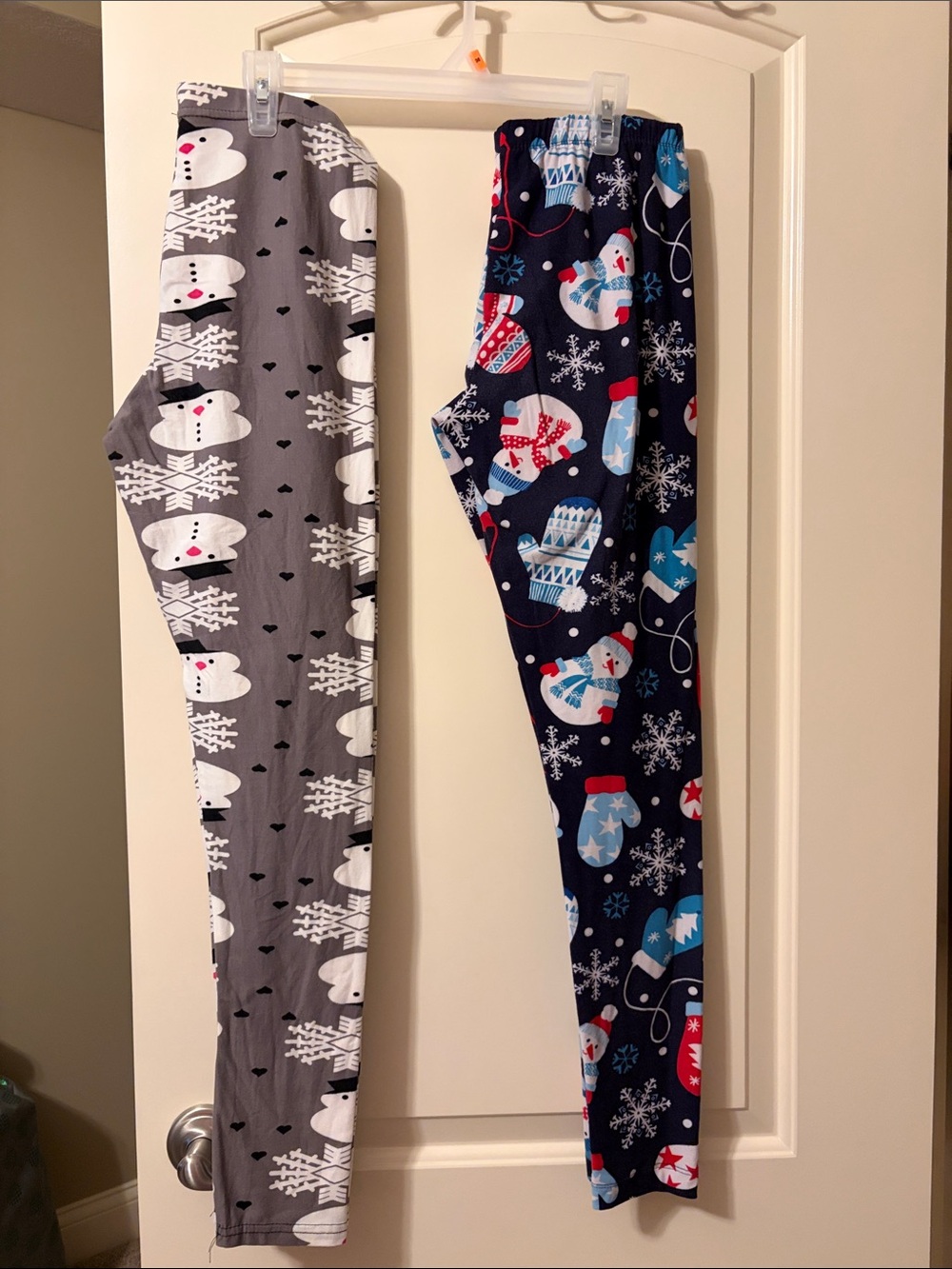 Juniors Snowman Print leggings- Gray & Navy